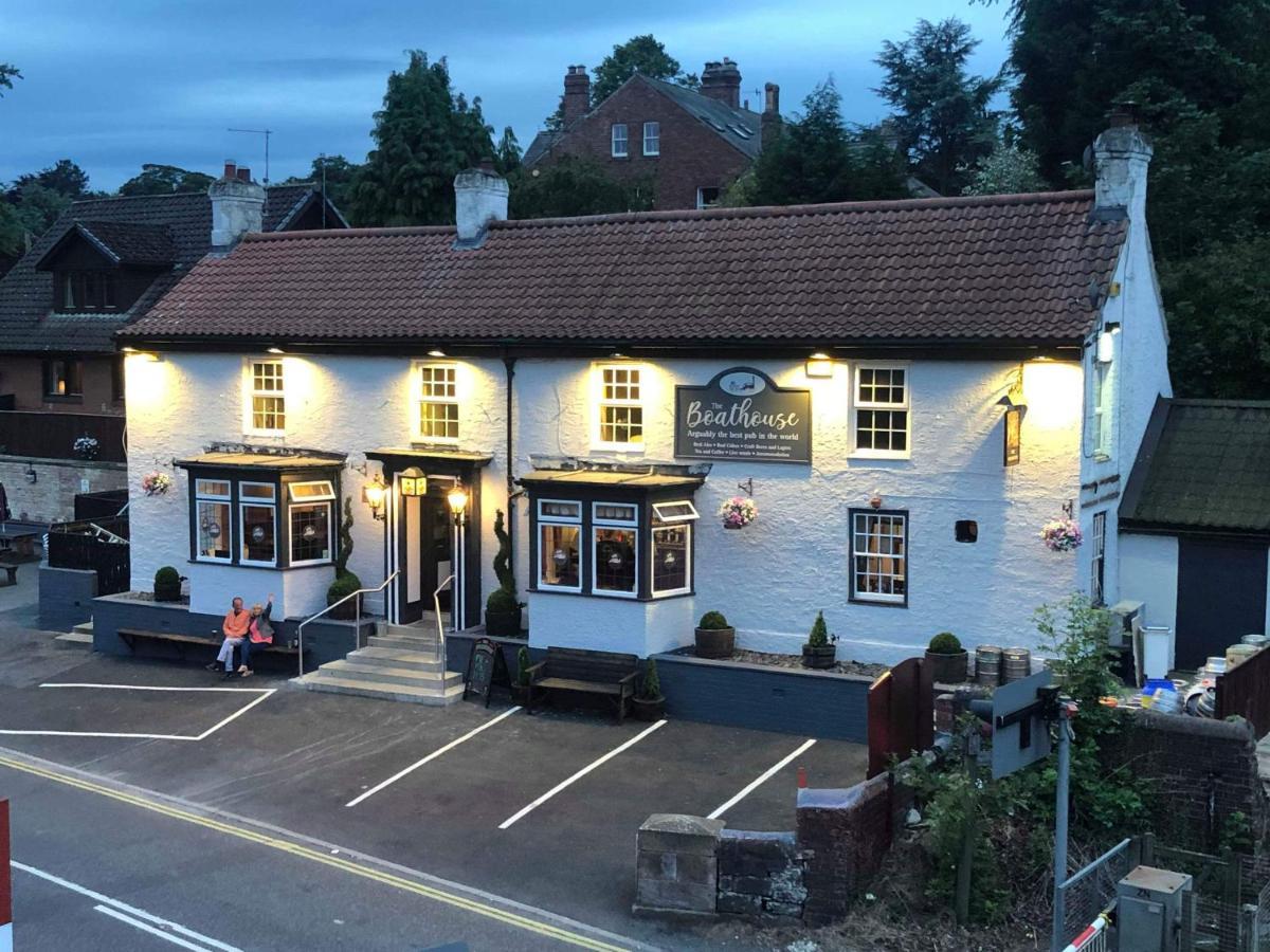 The Boathouse Wylam 호텔 외부 사진